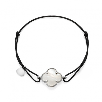 Гривна с детелина от седеф на черен конец