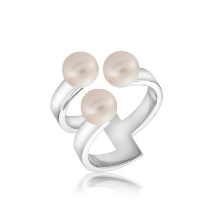 Сребърен пръстен с бели перли