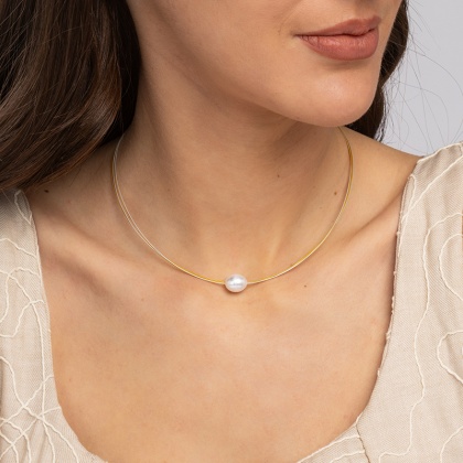 Колие с барокова перла на жълта корда