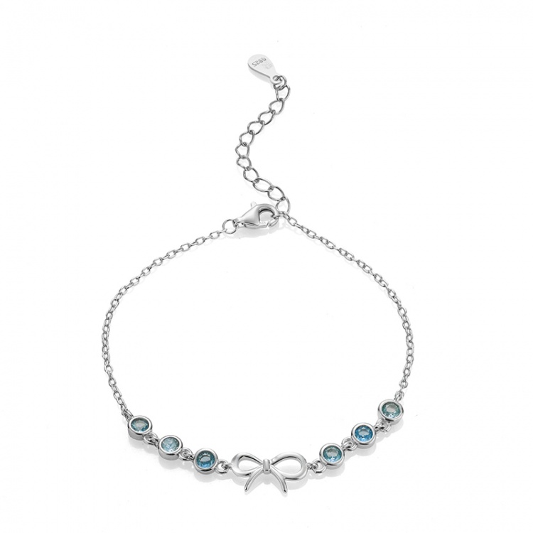 Сребърна гривна с панделка и сини цирконий