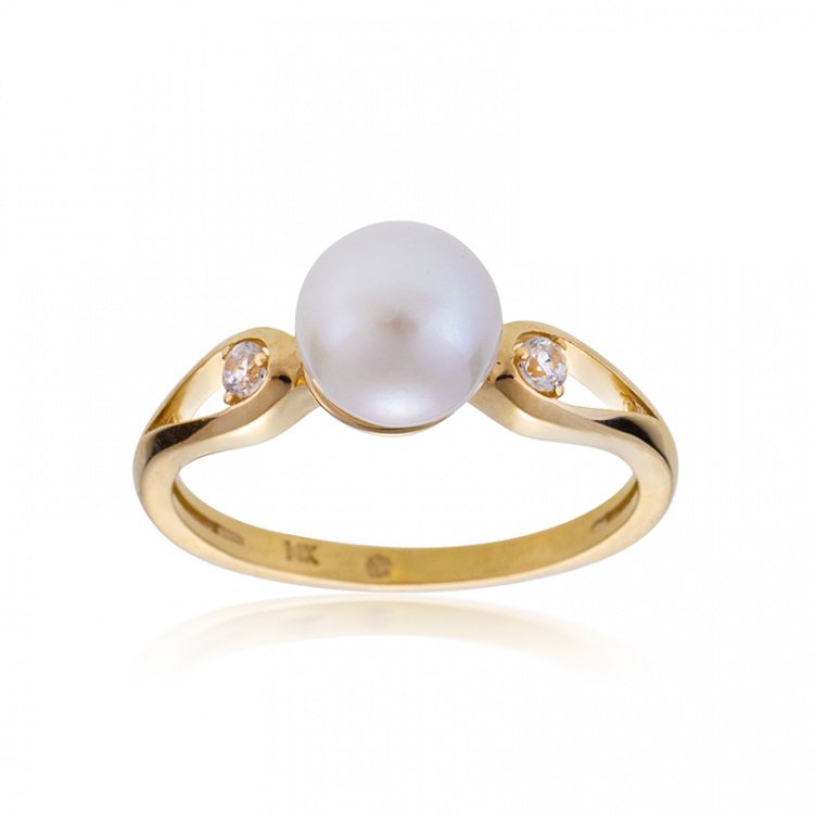 Златен пръстен с бяла перла