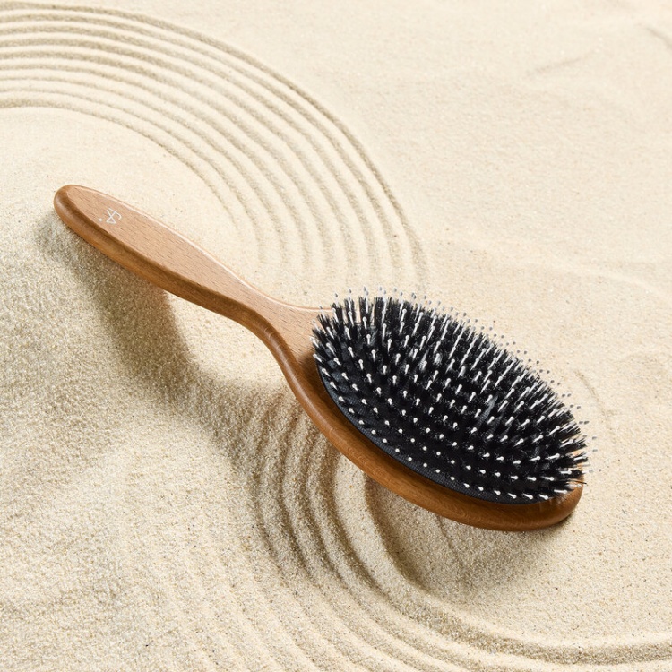 Четка за фина и средногъста коса