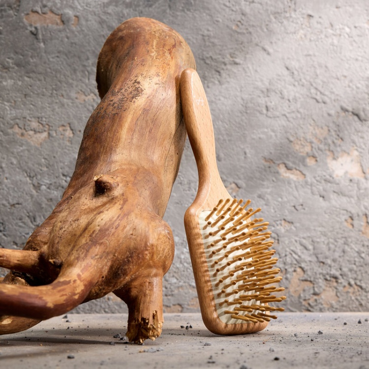 Четка за масаж на скалпа