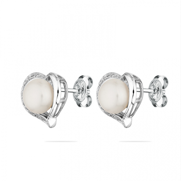 Сребърни обеци сърца с бели перли