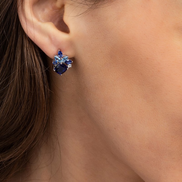 Сребърни обеци със сини цирконий