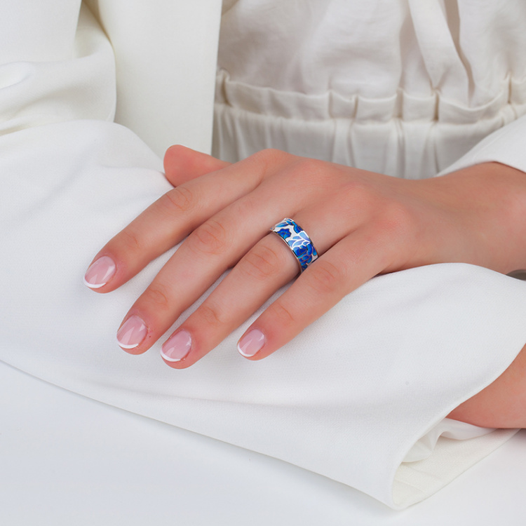 Сребърен пръстен със сини цветя