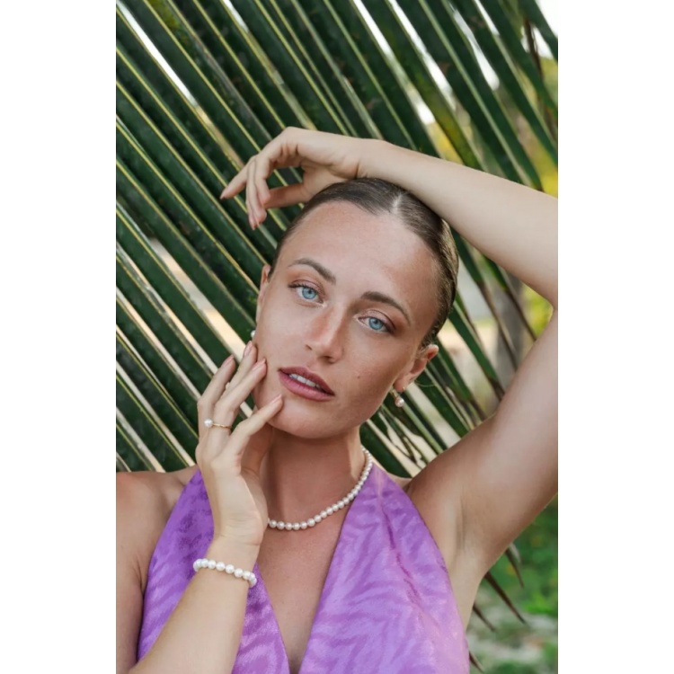 Златен комплект от огърлица и гривна с бели перли