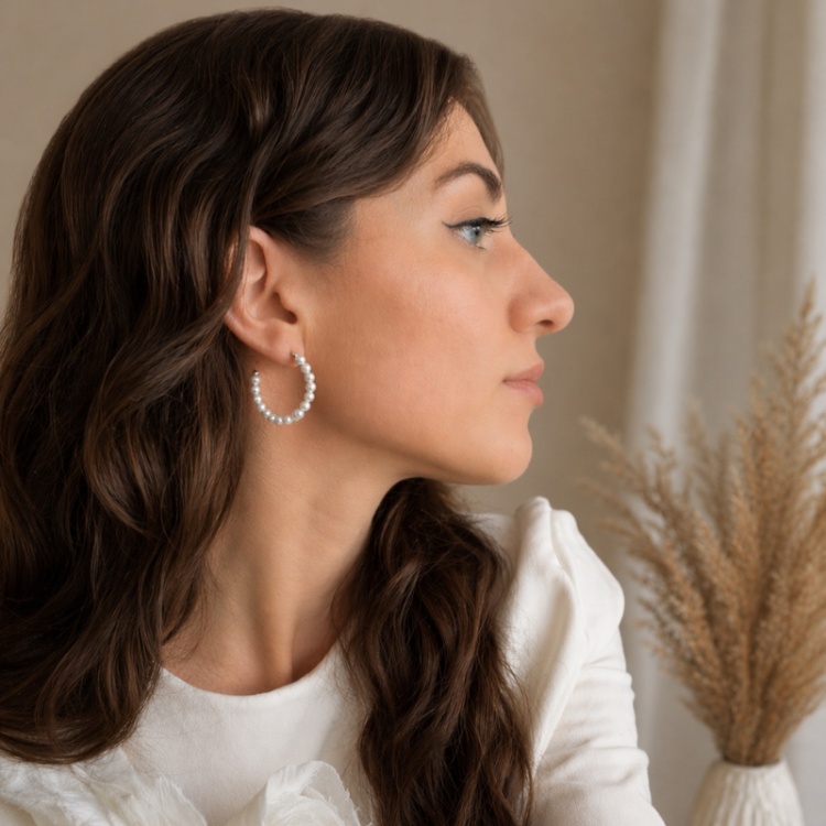 Сребърни обеци халки с бели перли