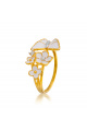 Позлатен пръстен с бели пеперуди и цветя