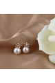 Златни обеци цветя с бели перли и диаманти
